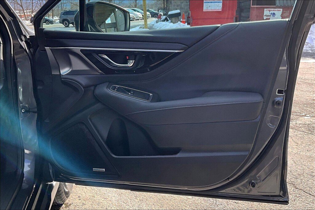 Certified 2025 Subaru Outback Limited image 14