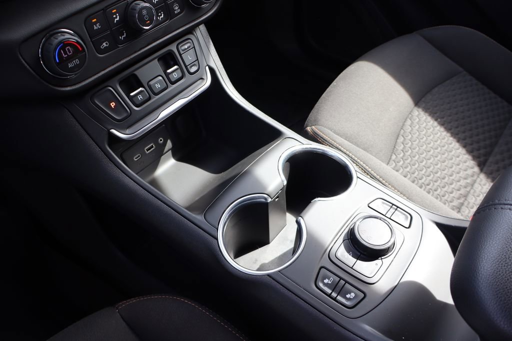 Used 2020 GMC Terrain SLE w/ Driver Convenience Package image 26