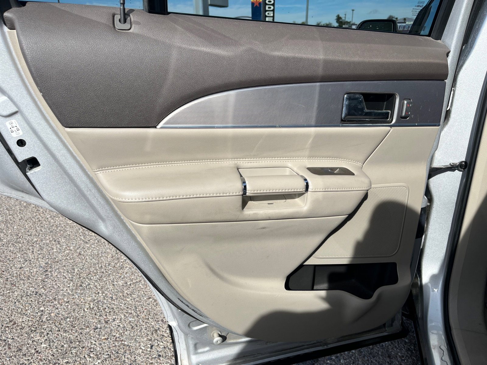 Used 2013 Lincoln MKX FWD image 16