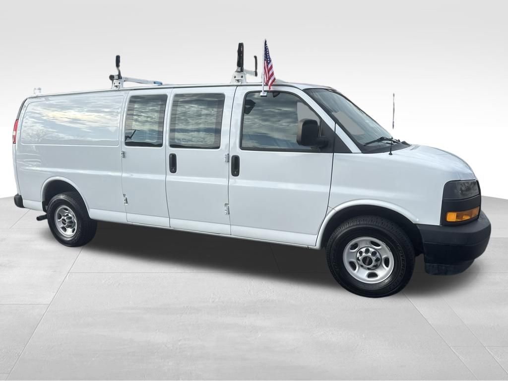 Used 2021 GMC Savana 2500 Extended w/ Driver Convenience Package image 9