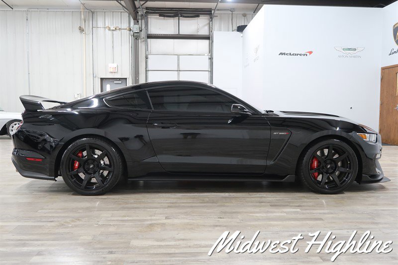 Used 2017 Ford Mustang Shelby GT350R w/ Equipment Group 920A image 9