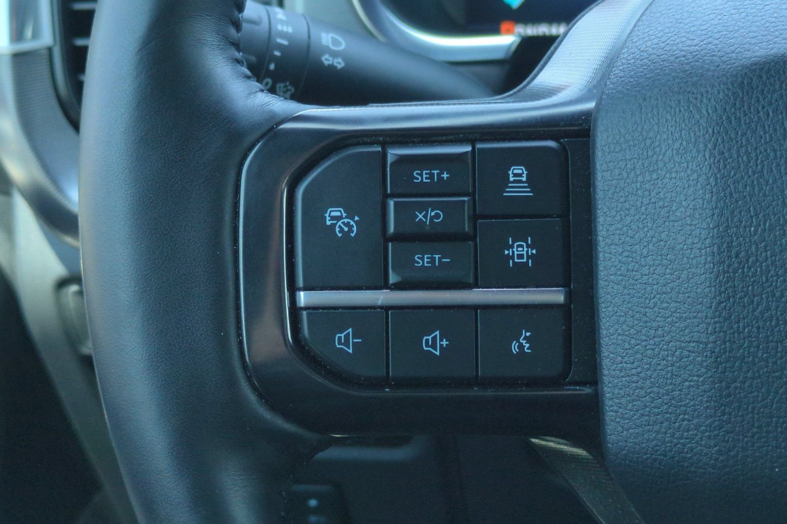 Used 2025 Ford F150 Platinum AWD/4WD image 36