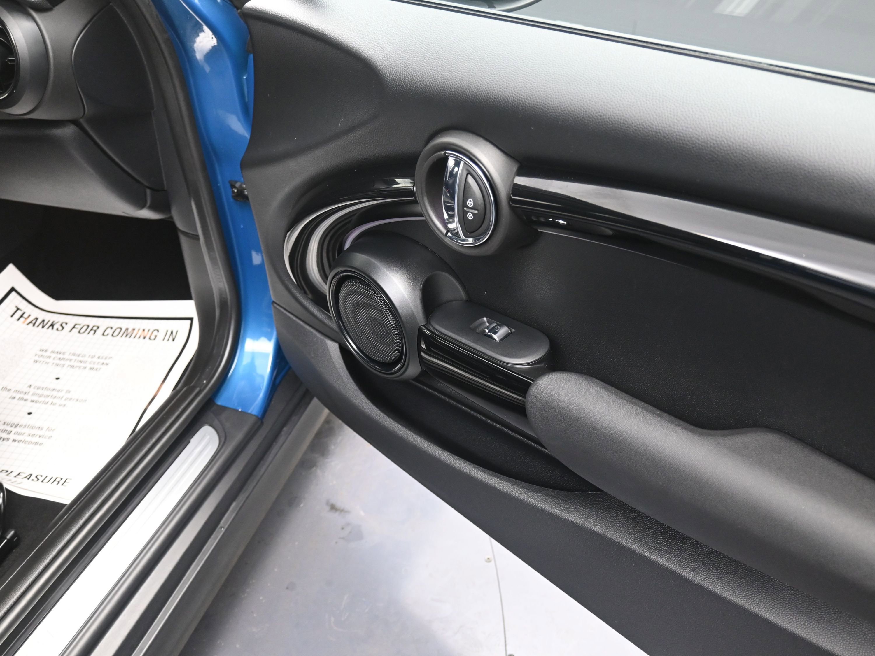 Used 2022 MINI Cooper 2-Door Hardtop image 23