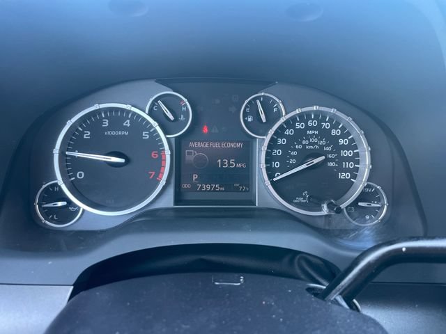 Used 2015 Toyota Tundra SR5 RWD image 9