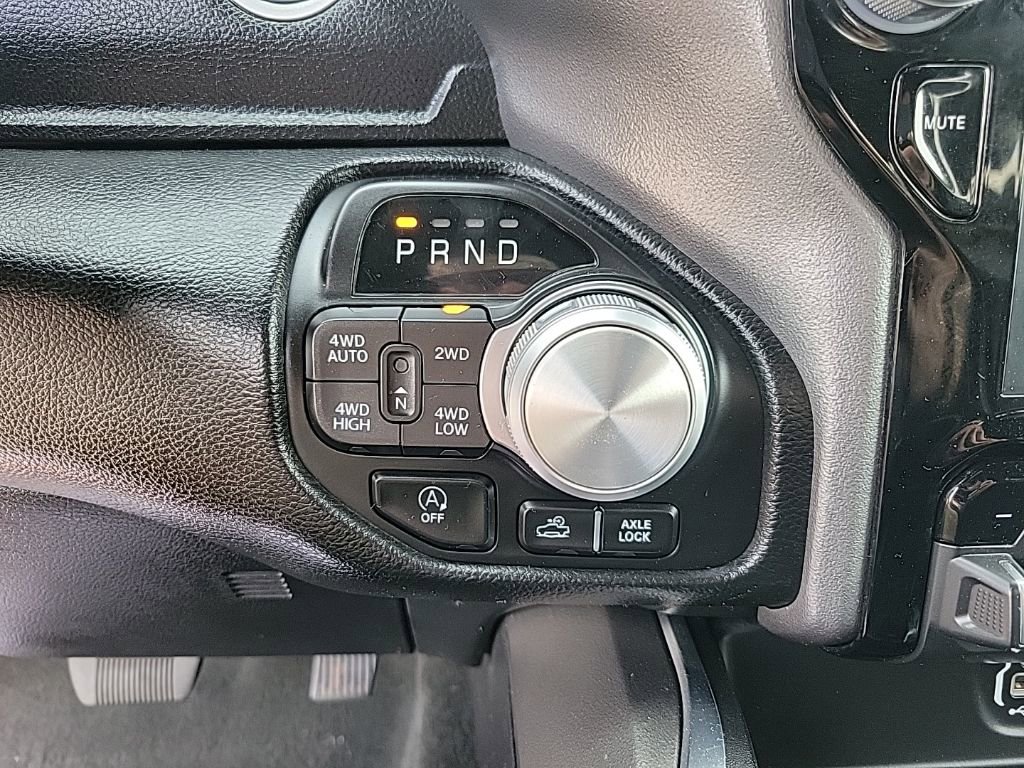 Used 2024 RAM 1500 Laramie AWD/4WD image 18
