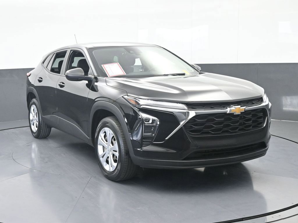 Used 2024 Chevrolet Trax LS image 9