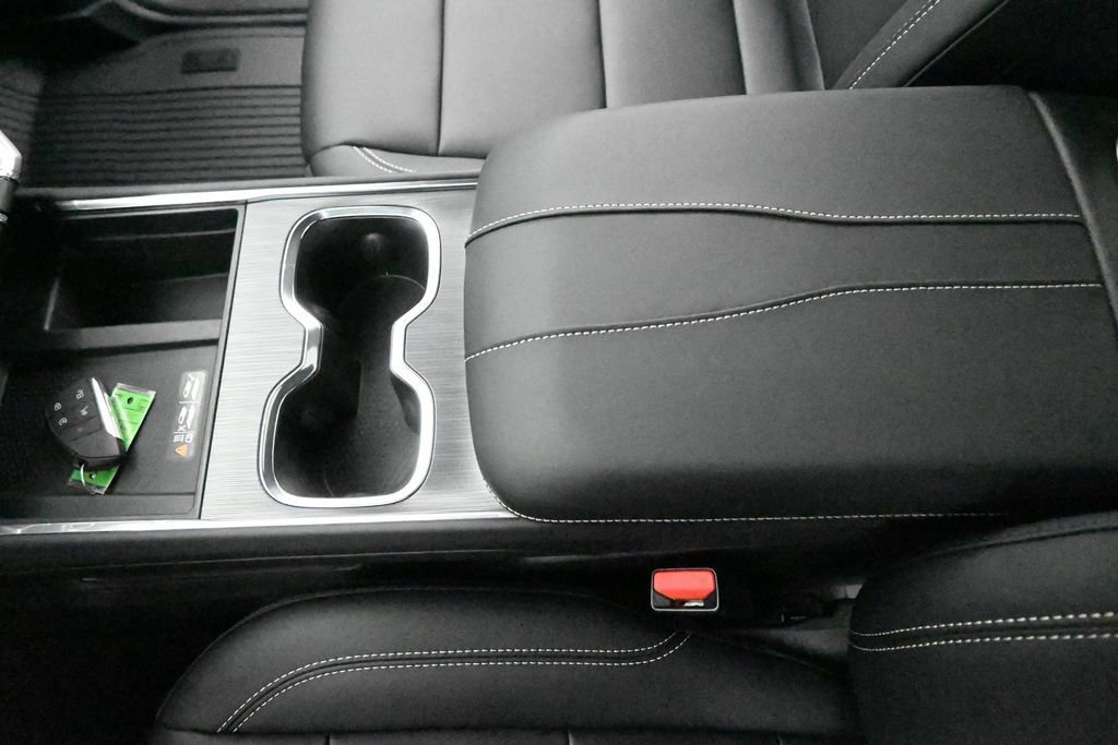 New 2026 GMC Acadia Elevation w/ Elevation Premium Package AWD/4WD image 16