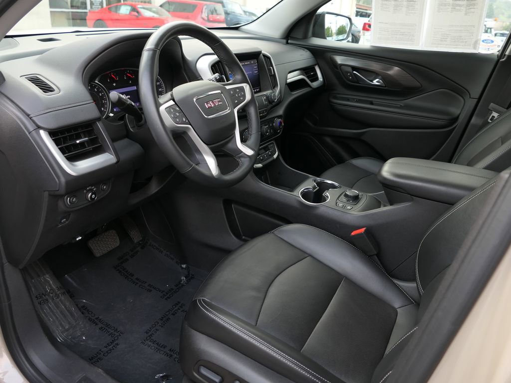 Used 2023 GMC Terrain SLT w/ Elevation Edition image 13