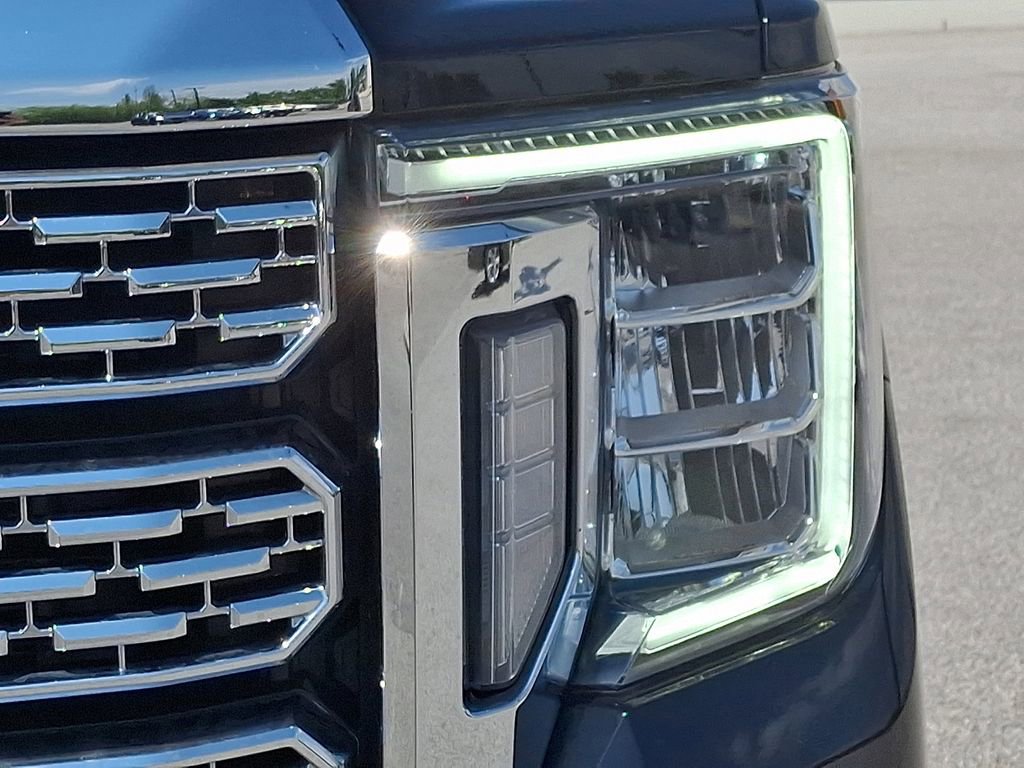 Used 2022 GMC Sierra 2500 Denali w/ Technology Package AWD/4WD image 12