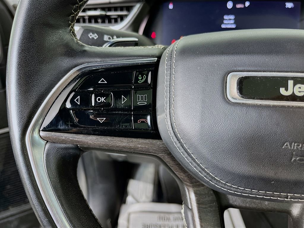 Used 2021 Jeep Grand Cherokee L Overland w/ Luxury Tech Group IV AWD/4WD image 15