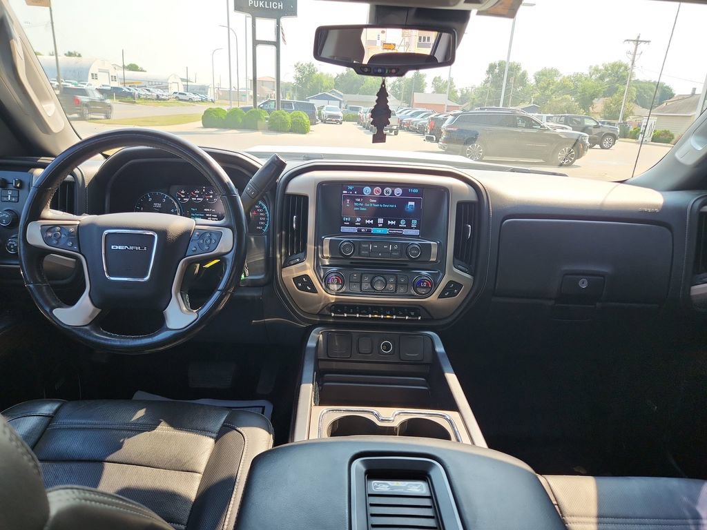 Used 2018 GMC Sierra 2500 Denali w/ Duramax Plus Package AWD/4WD image 21
