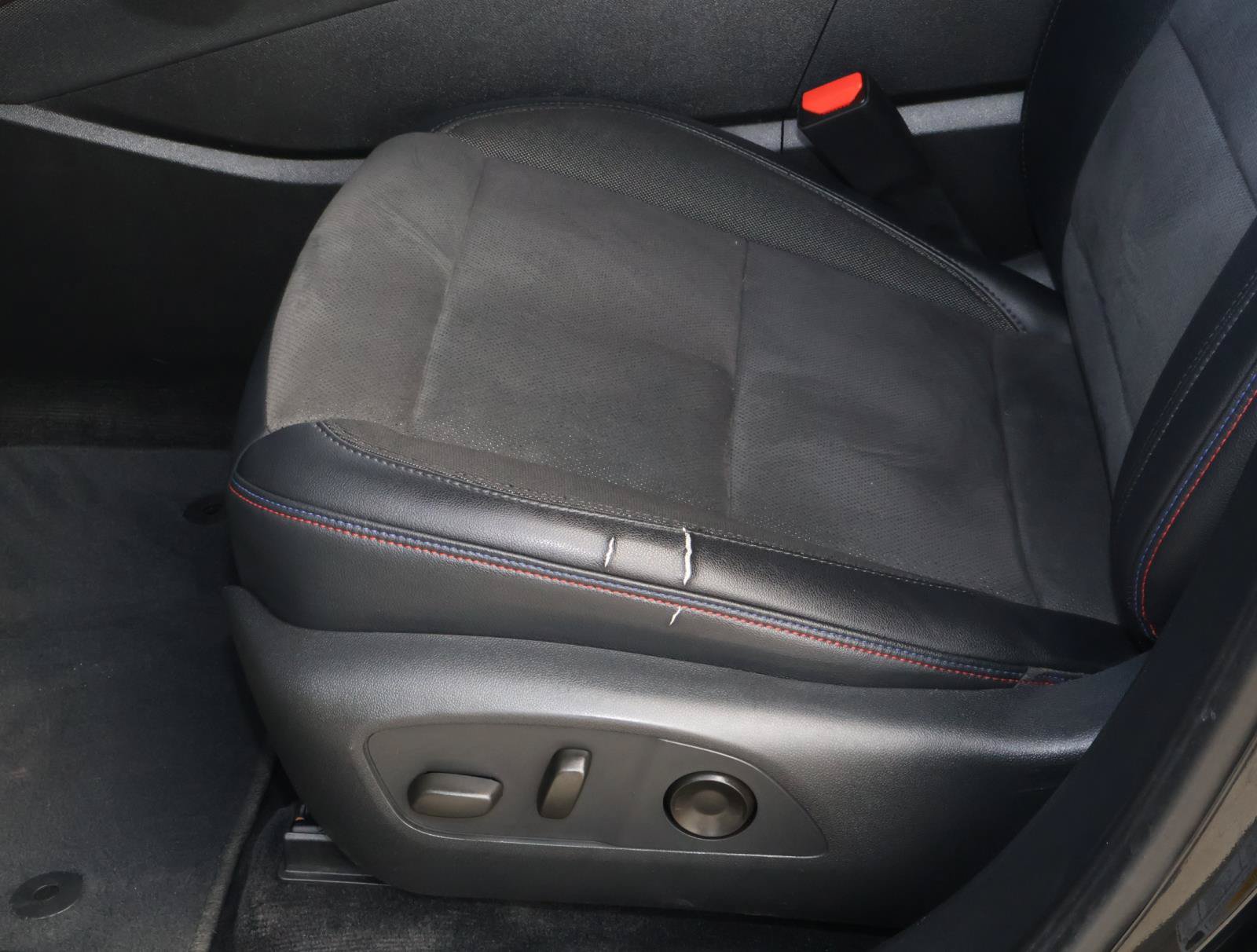 Used 2024 Chevrolet Blazer EV RS RWD image 14