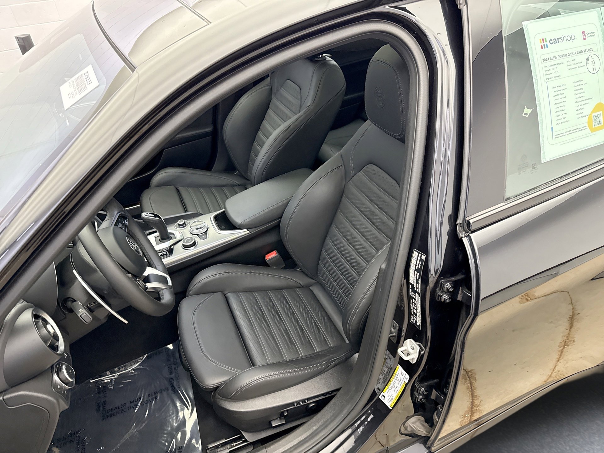 Used 2024 Alfa Romeo Giulia Veloce image 11