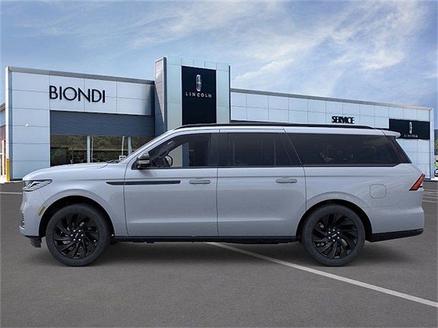 New 2025 Lincoln Navigator L Reserve w/ Jet Appearance Package AWD/4WD image 3