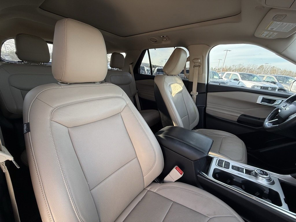 Used 2020 Ford Explorer Limited w/ Class III Trailer Tow Package image 31