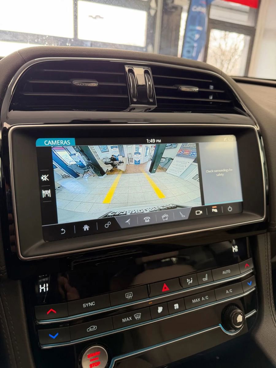 Used 2020 Jaguar F-PACE Prestige image 23