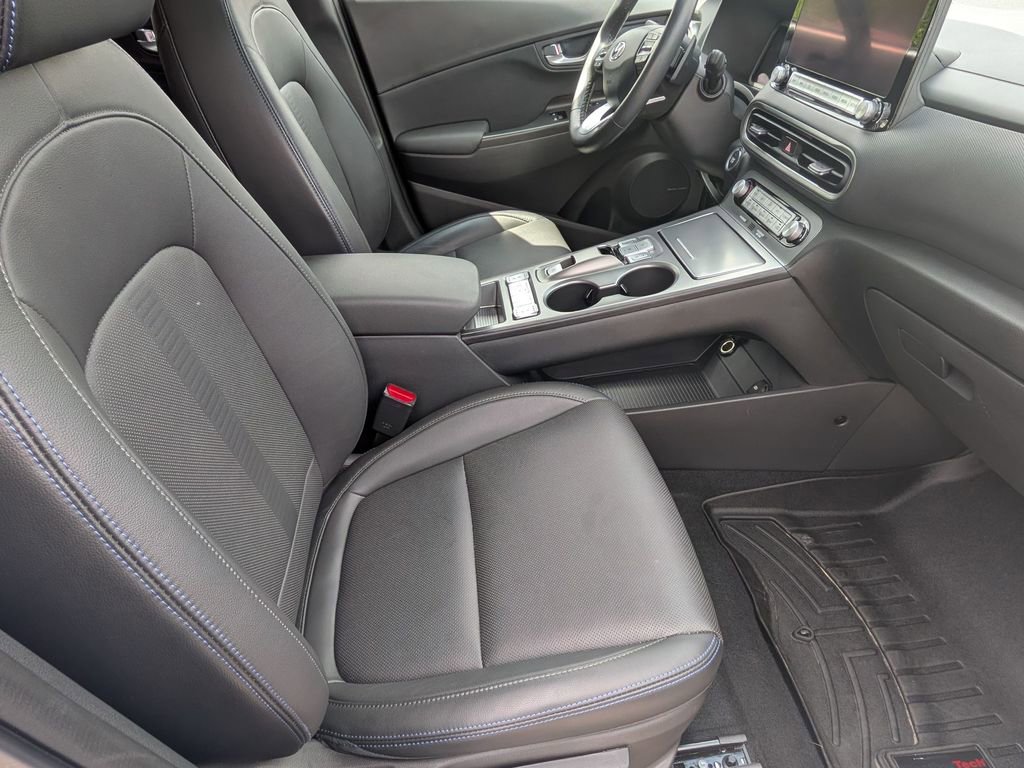 Certified 2023 Hyundai Kona Limited w/ Cargo Package FWD image 29