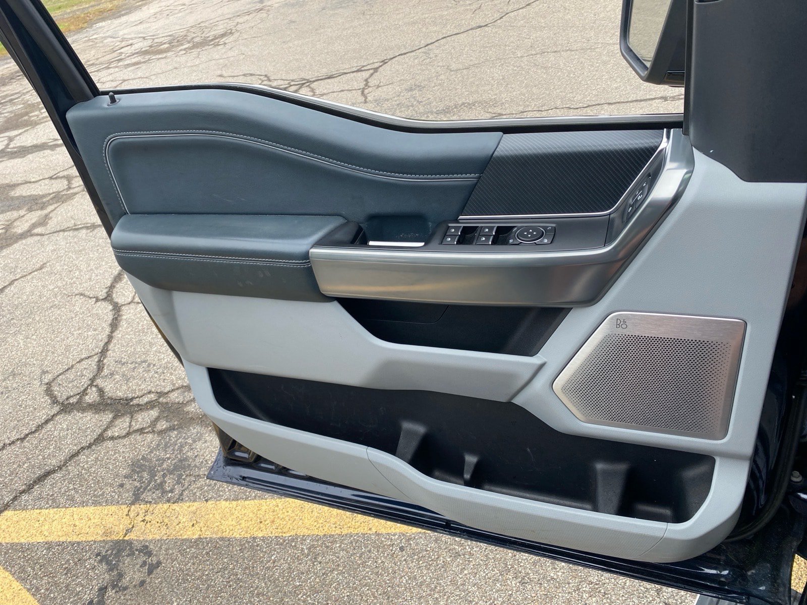 Used 2022 Ford F150 Limited AWD/4WD image 24
