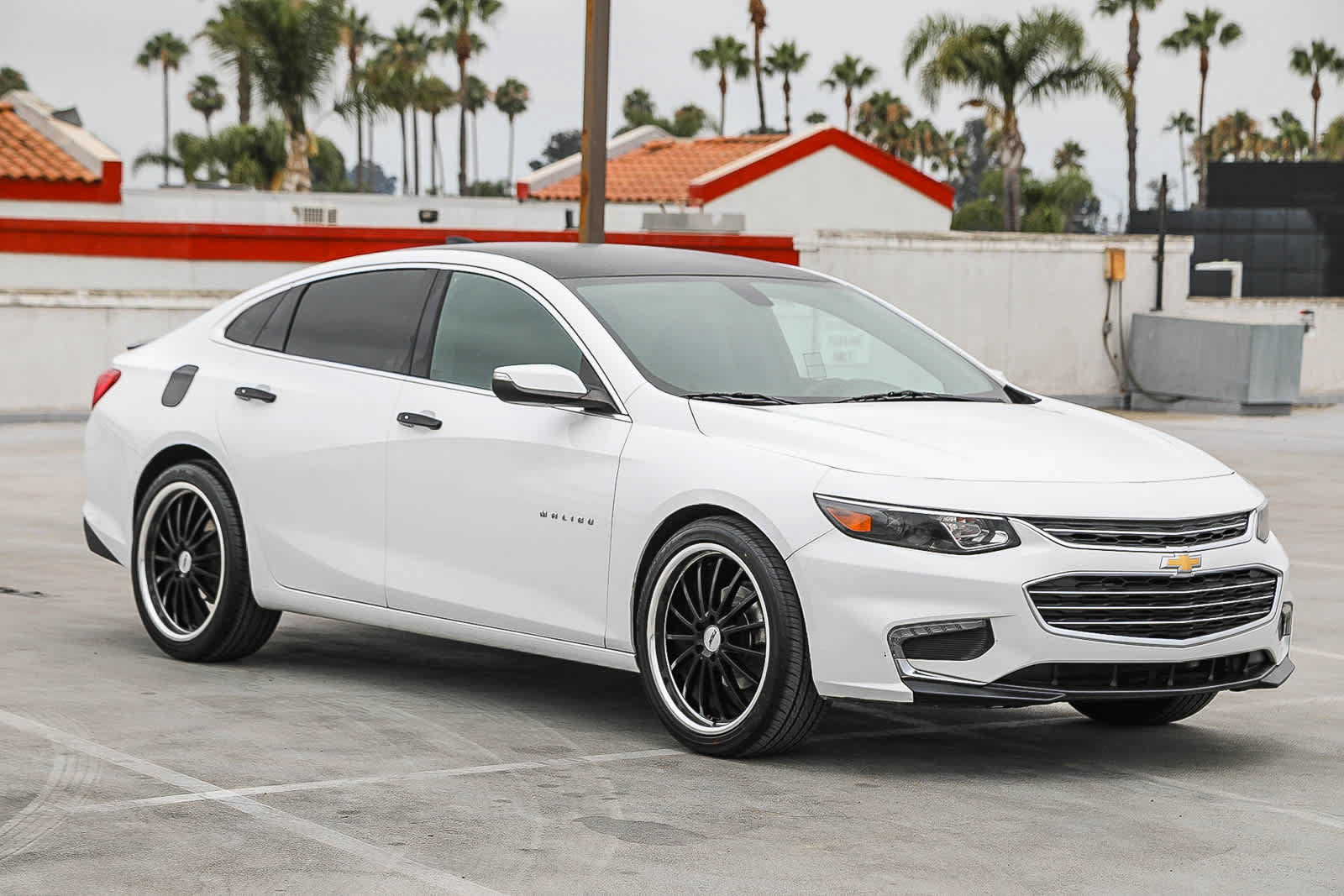 Used 2018 Chevrolet Malibu LT FWD image 4