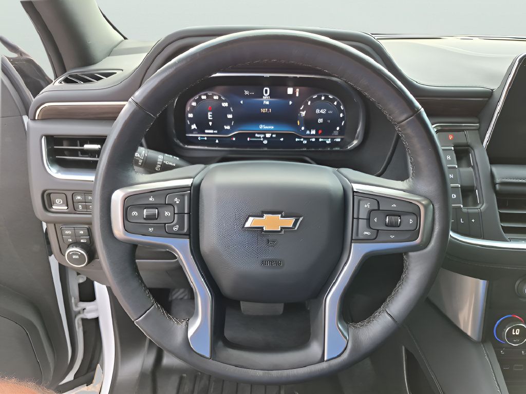 Used 2022 Chevrolet Suburban LT w/ Luxury Package AWD/4WD image 23