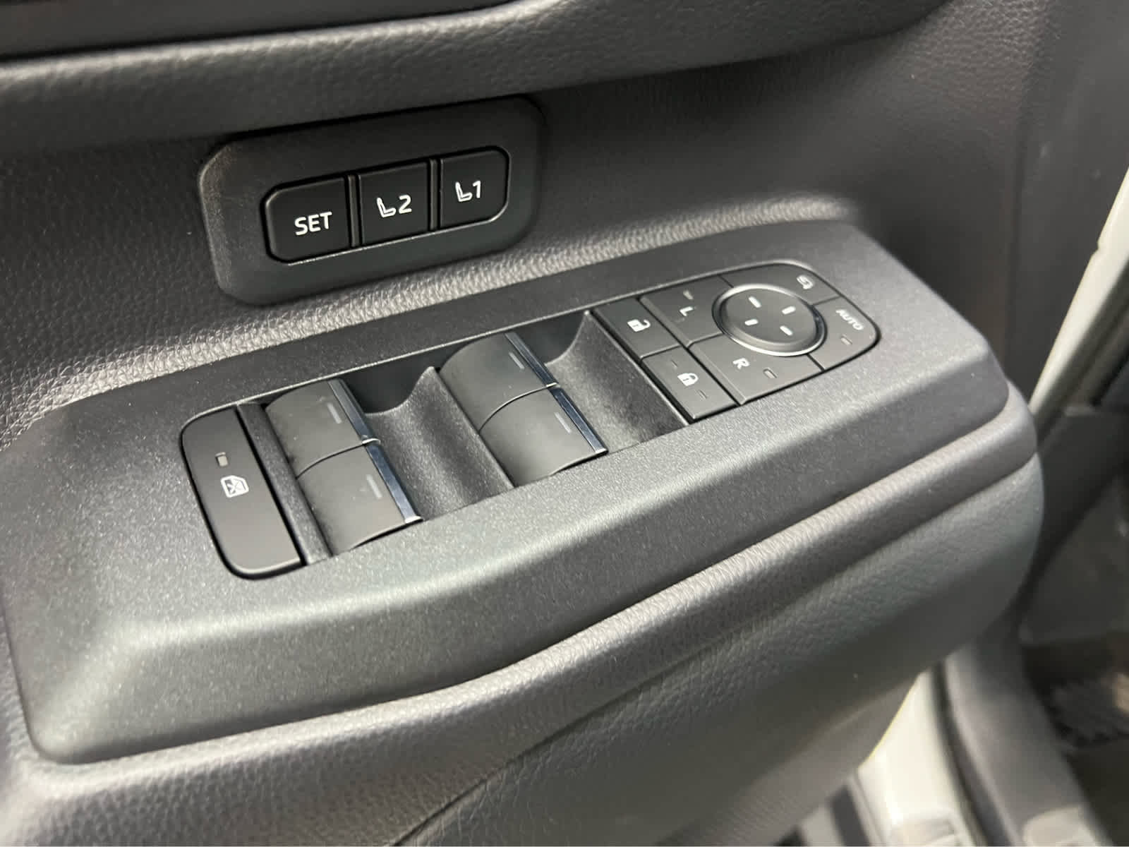 Used 2025 Toyota Land Cruiser image 14