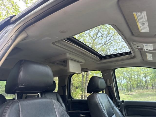 Used 2012 GMC Yukon Denali image 17