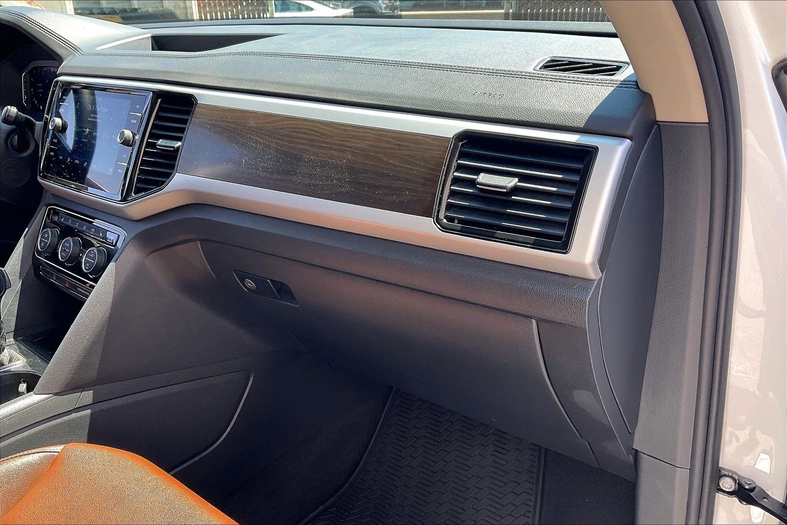 Certified 2023 Volkswagen Atlas SE AWD/4WD image 16