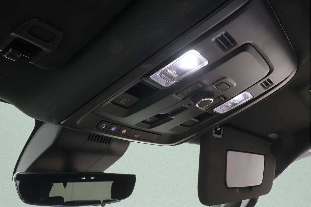 Used 2025 Chevrolet Tahoe High Country w/ Sun And Tow Package image 19