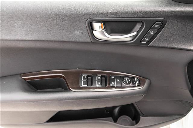 Used 2018 Kia Optima EX w/ Premium Package FWD image 14