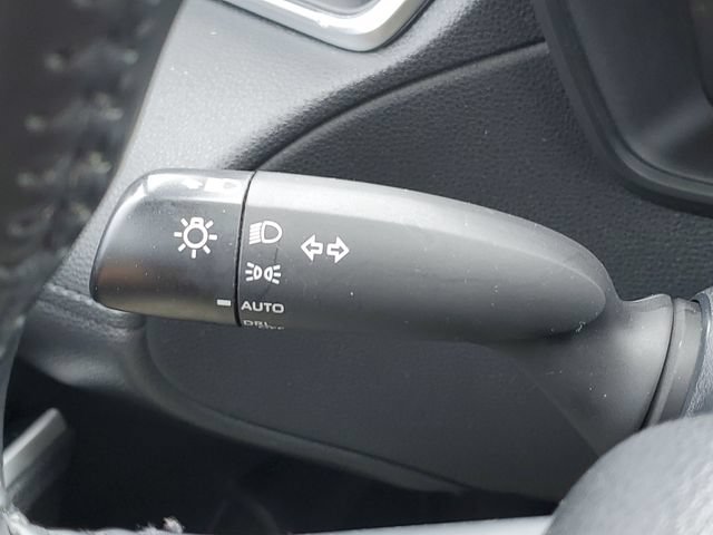 Used 2022 Toyota Corolla Cross LE AWD/4WD image 11