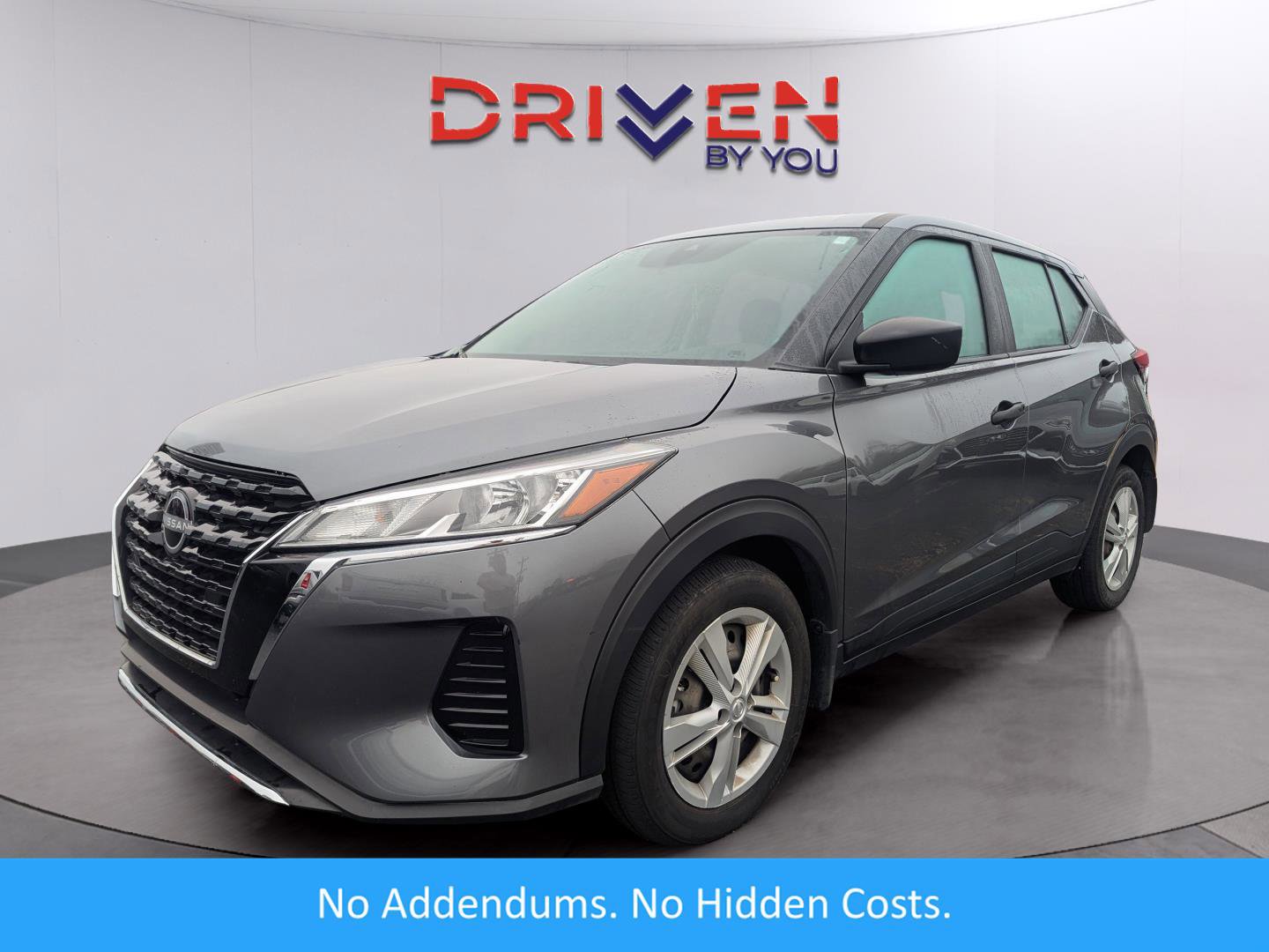 Used 2023 Nissan Kicks S image 1