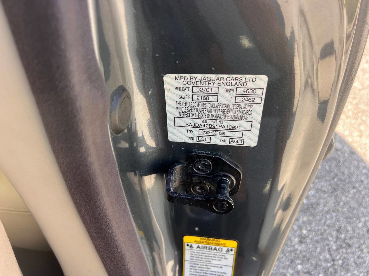 Used 2001 Jaguar XK8 Convertible image 24