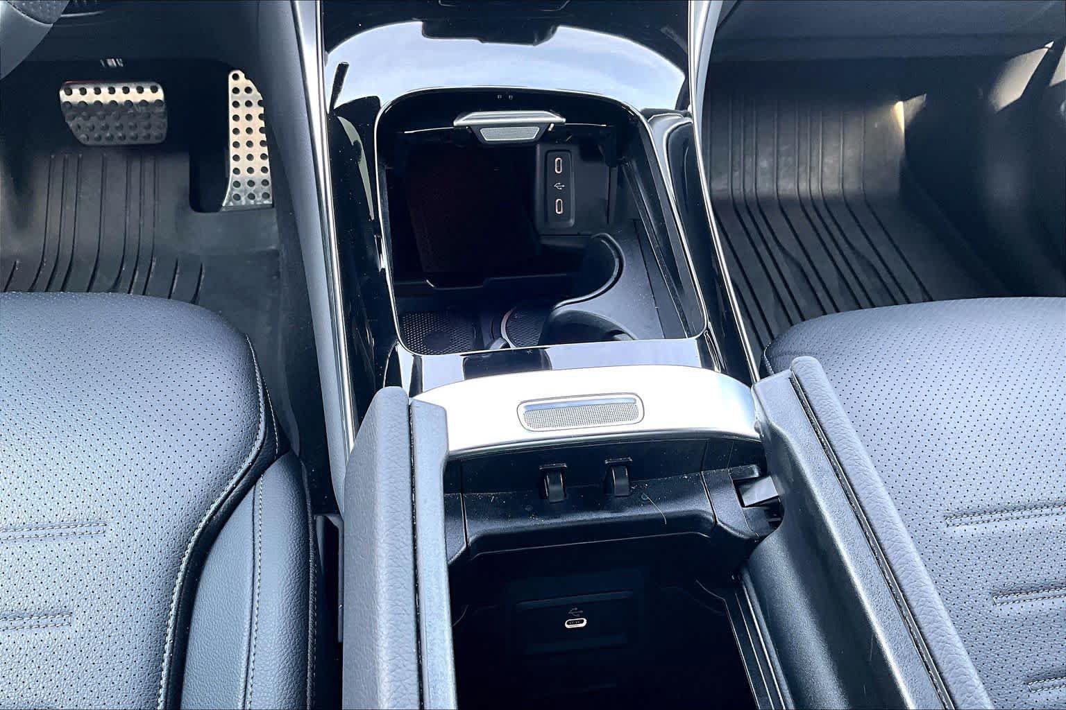 Used 2025 Mercedes-Benz GLC 300 image 35