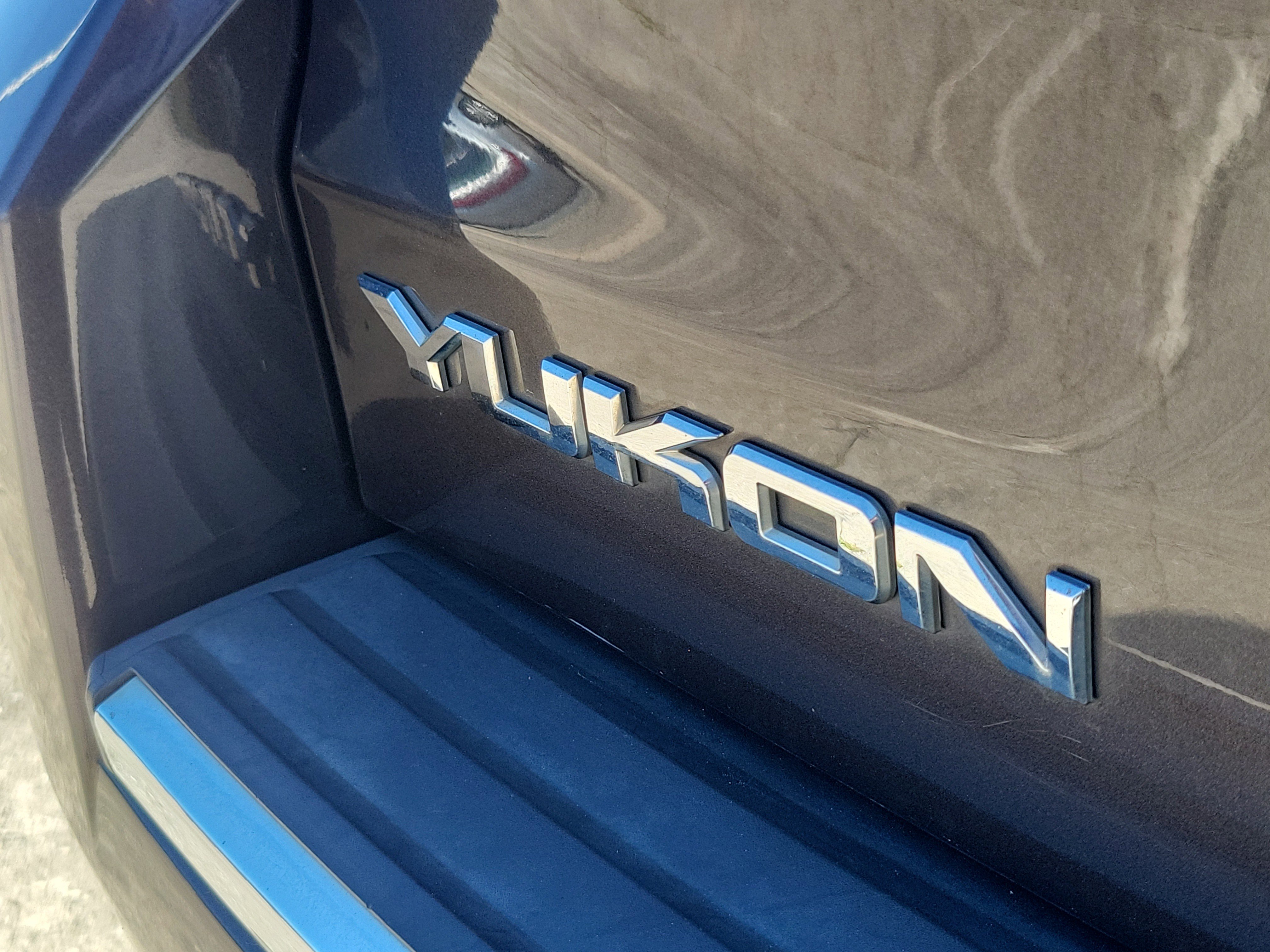 Used 2018 GMC Yukon Denali w/ Denali Ultimate Package image 8