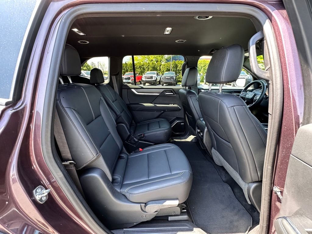 Used 2024 GMC Acadia Elevation w/ Luxury Package AWD/4WD image 16