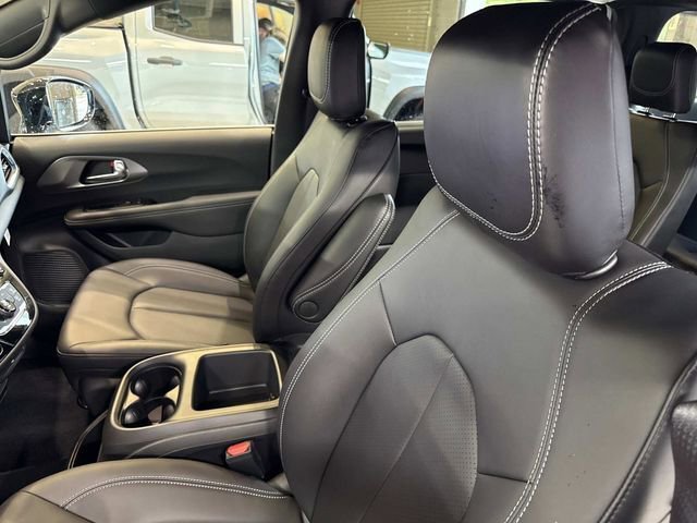 New 2026 Chrysler Pacifica Select image 22