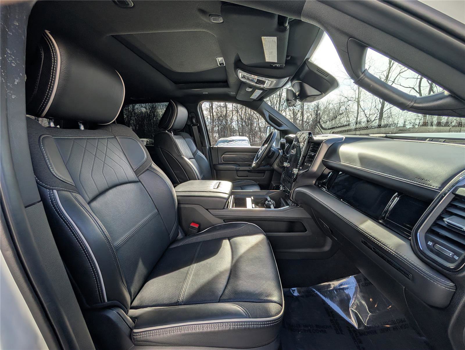 Used 2025 RAM 3500 Limited image 11