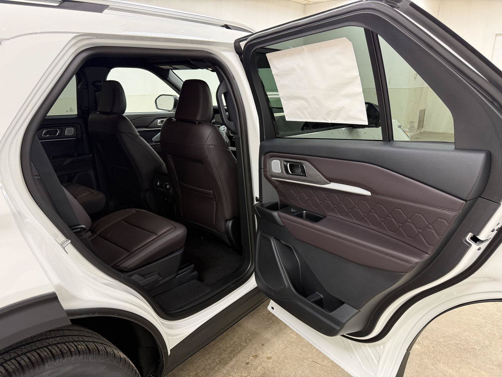 New 2026 Ford Explorer Platinum w/ LUX Leather Package AWD/4WD image 33