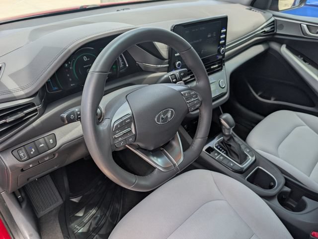 Used 2022 Hyundai Ioniq SE FWD image 10