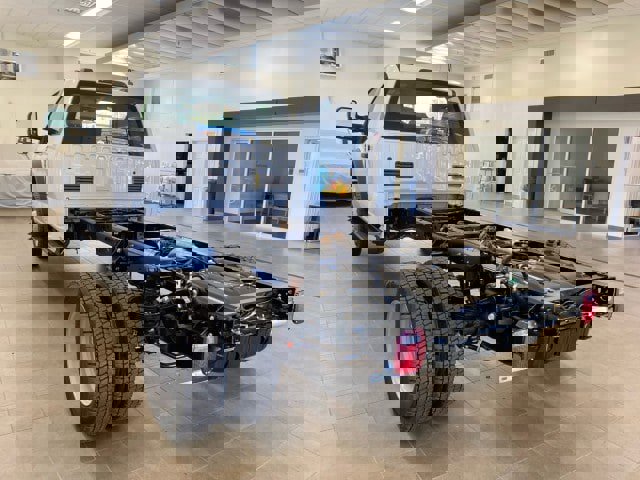 New 2026 Ford F550 4x4 Regular Cab Super Duty w/ XL Chrome Package image 5