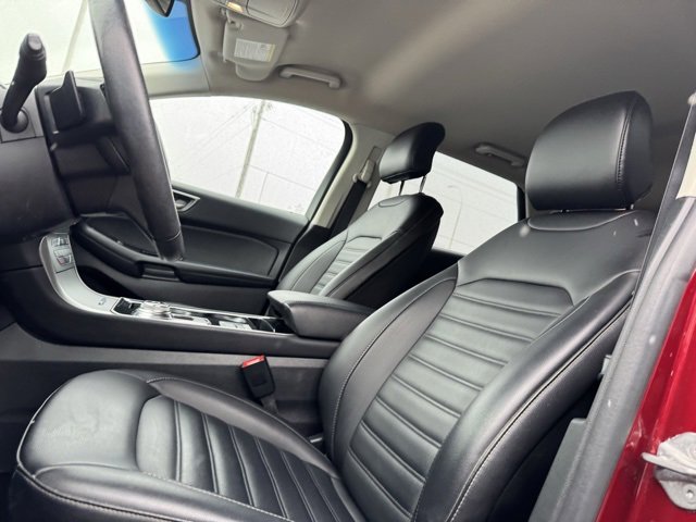 Used 2019 Ford Edge SEL w/ Equipment Group 201A image 9