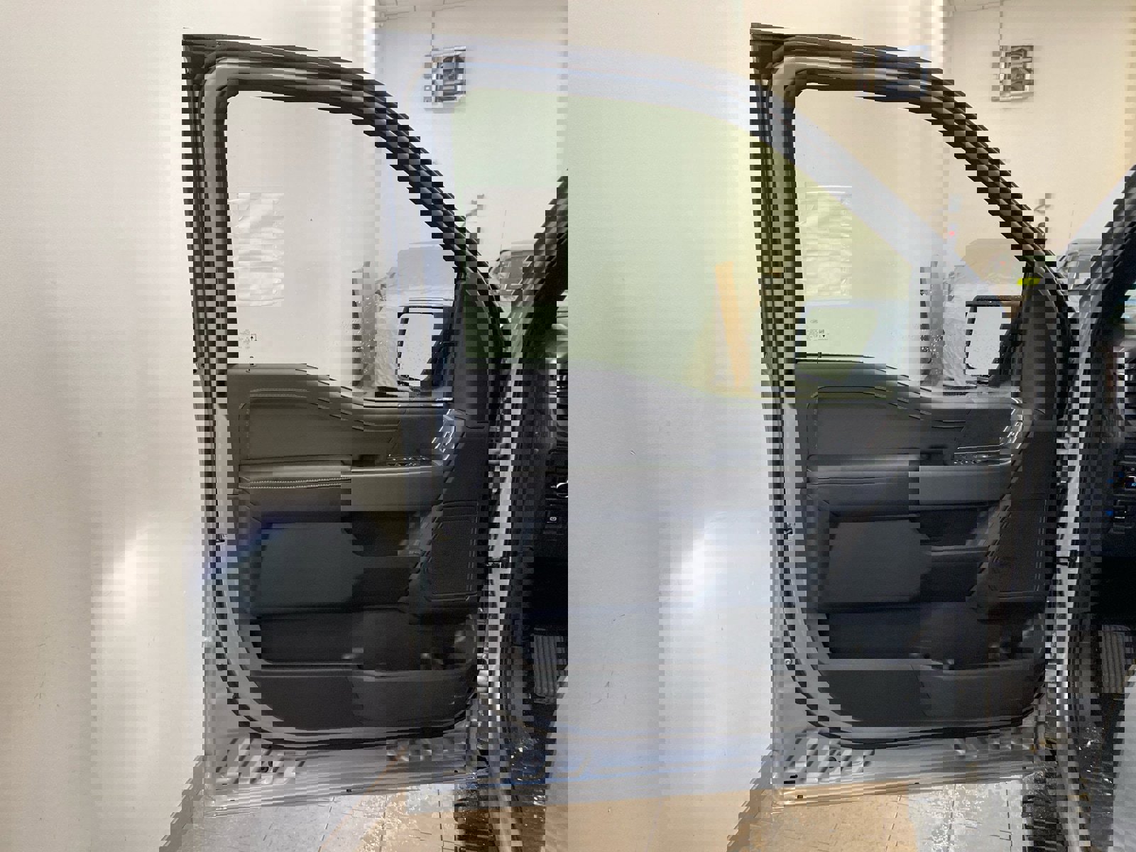 New 2026 Ford F150 XLT w/ Equipment Group 302A MID image 15