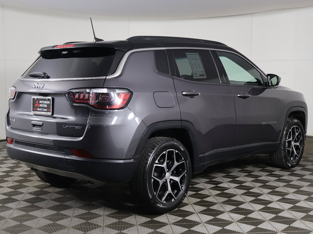 Used 2024 Jeep Compass Limited AWD/4WD image 10