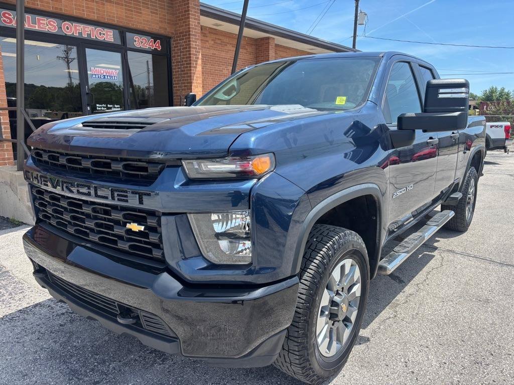 Used 2022 Chevrolet Silverado 2500 Custom w/ Custom Convenience Package AWD/4WD image 2