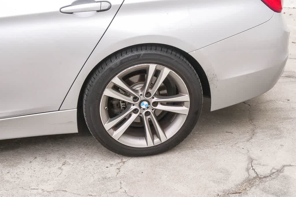 Used 2017 BMW 330i Sedan RWD image 6