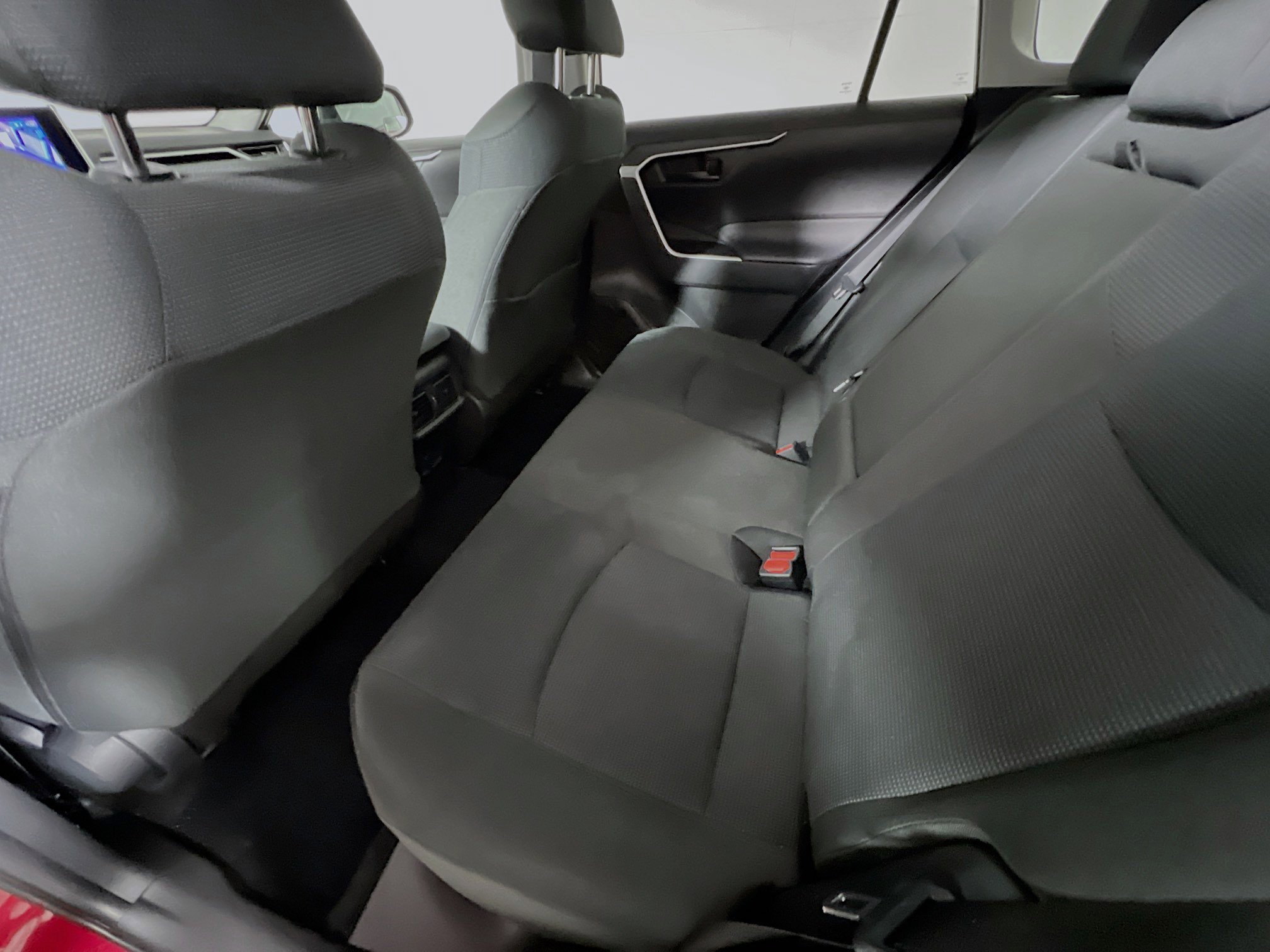 Used 2025 Toyota RAV4 LE image 28