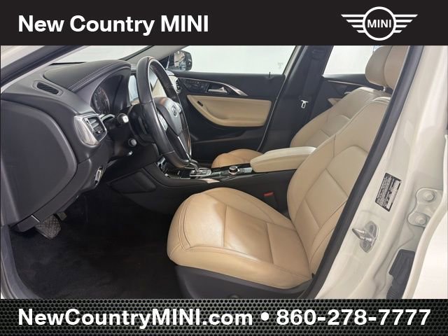 Used 2018 INFINITI QX30 Premium w/ Navigation Package image 11