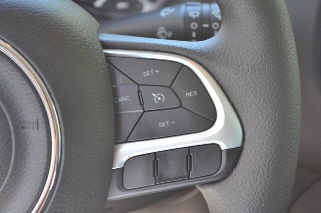 Used 2023 Jeep Renegade Latitude image 21