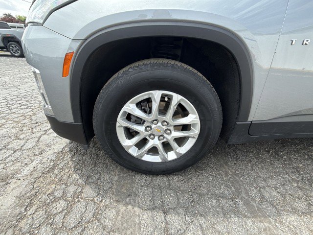 Certified 2023 Chevrolet Traverse LS w/ Safety Package image 18