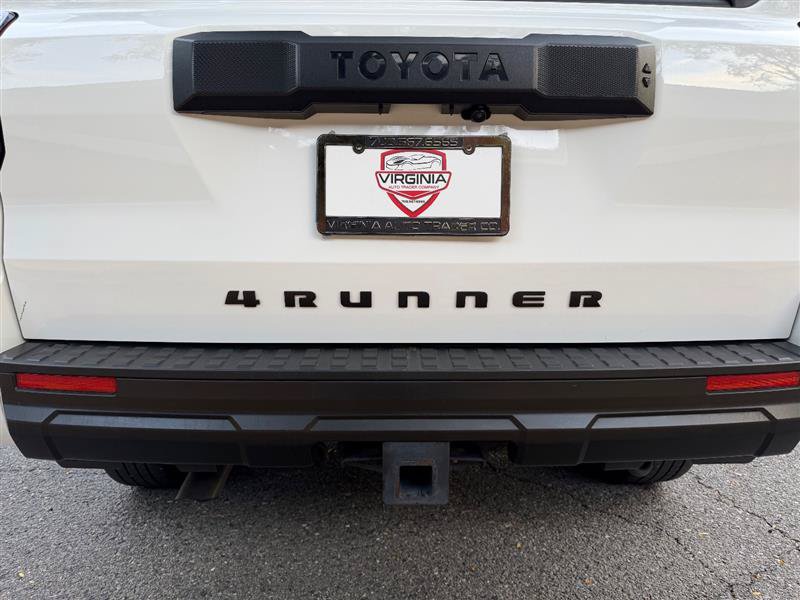 Used 2025 Toyota 4Runner SR5 AWD/4WD image 21